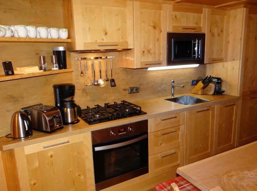 Chalet - Direkt Am 5 Sterne Campingplatz Aufenfeld Im Zillertal Mit Hallenbad Und Sauna Aschau Im Zillertal Exterior photo