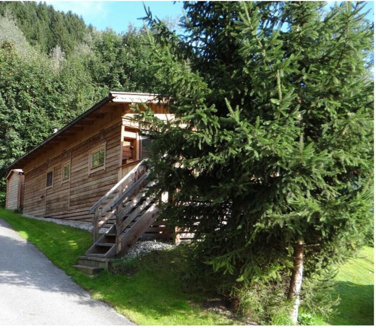 Chalet - Direkt Am 5 Sterne Campingplatz Aufenfeld Im Zillertal Mit Hallenbad Und Sauna Aschau Im Zillertal Exterior photo